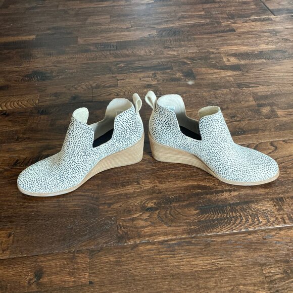 EUC Toms Gwen Ankle Boot Mini Cheetah Suede - Picture 5 of 9
